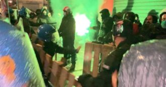 Copertina di Roma, scontri tra dimostranti e polizia durante lo sgombero del circolo Casapound a Casalbertone: un agente ferito
