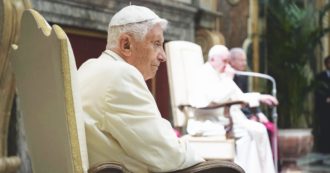Copertina di Abusi sessuali, Ratzinger risponde all’indagine sulla sua ex arcidiocesi: “Provo vergogna e chiedo perdono. Io presentato come bugiardo per una svista”
