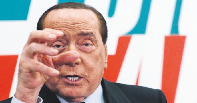 Copertina di Berlusconi, nel mirino i soldi a una donna e al cugino