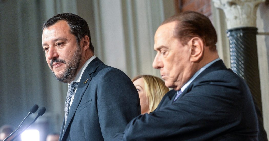 Crisi di governo, così è maturato lo strappo di Lega e Forza Italia: “Stupore per scelta di Draghi. Berlusconi aveva detto a lui e Mattarella disponibilità a sostegno di esecutivo senza M5s”