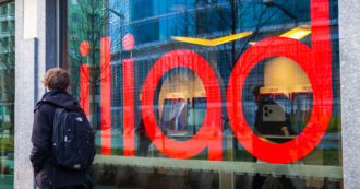 Copertina di Vodafone e Iliad discutono l’unione delle attività di telefonia mobile in Italia. Il 2 marzo il nuovo piano industriale di Tim
