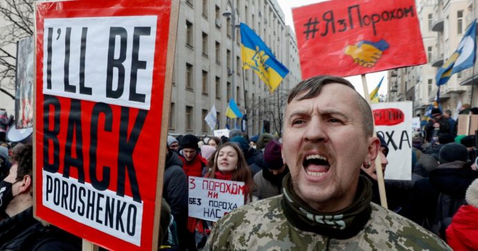 Kiev: l’ambasciata Usa manda via le famiglie, Berlino ci pensa