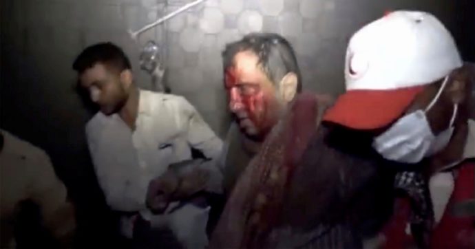 Raid aereo colpisce carcere: 82 morti Gli Houthi: “Sono stati i sauditi”