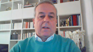 Copertina di Locatelli: “Con Omicron fine della pandemia? Possibile, ma non vanno escluse nuove varianti”