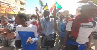 Copertina di Sudan, i manifestanti bloccano Khartoum contro il governo militare. Dopo il golpe di ottobre sono state oltre 70 le vittime della repressione