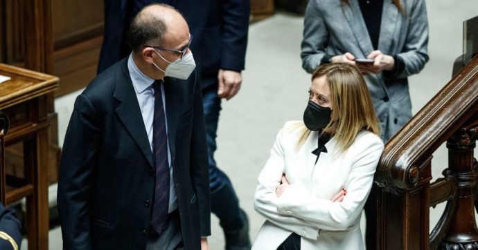 Quirinale 2022, la diretta – Letta: “Non sarà un presidente di destra”. Sul quarto voto: “Verso scheda bianca”. Centrodestra rinvia il vertice, Lega-Fdi frenano su Casini