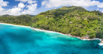 Copertina di Le spiagge più belle delle Seychelles, l’arcipelago da cartolina