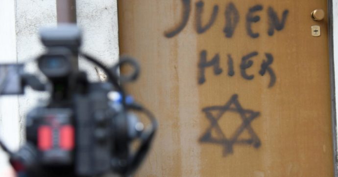 “Muori, ebreo di m…” Calci e pugni a 12enne