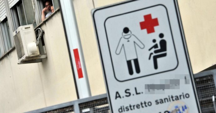 Stipendi Asl “gonfiati” 18 indagati a Napoli