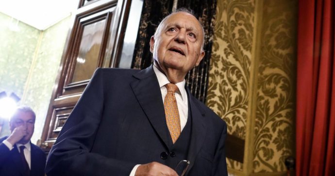 Generali e i veleni Consob. Ma lo scontro non è finito