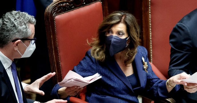 Queen Elizabeth s’offre, ma (per ora) niente conta