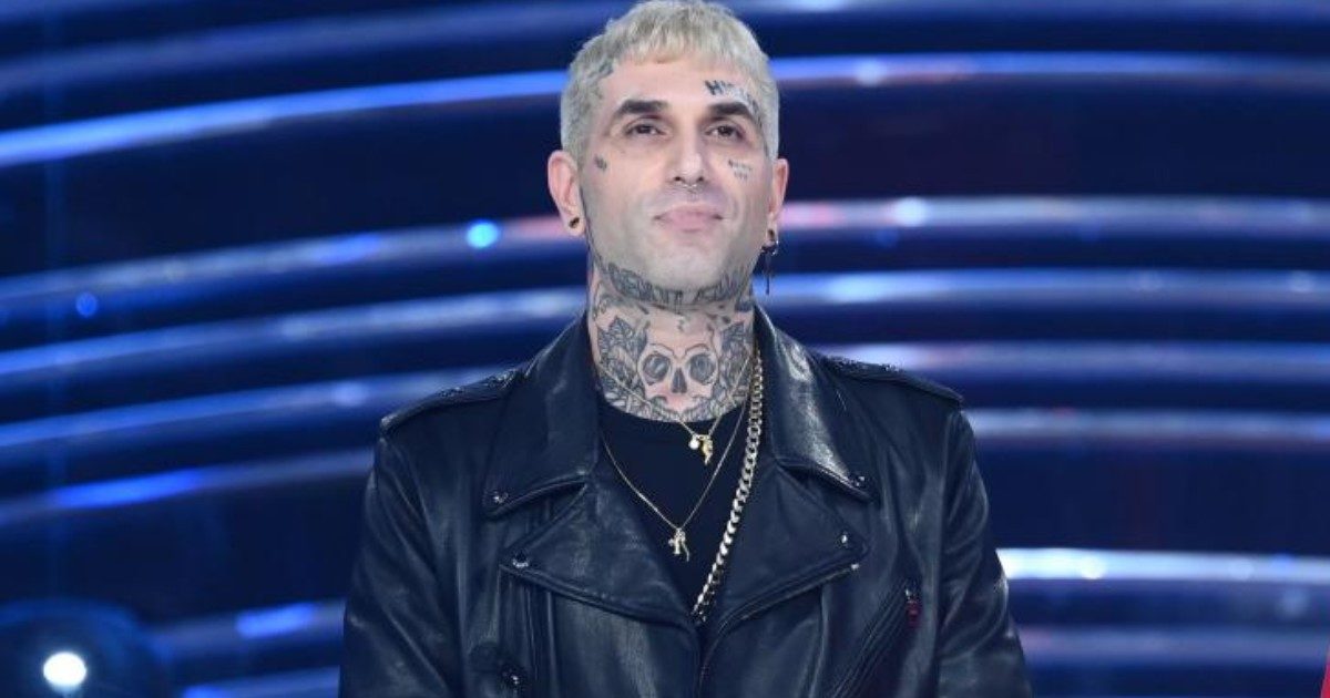 Sanremo 2022, chi è Highsnob alias Michele Matera: il bipolarismo e le dipendenze, la battaglia legale con Fedez e il carcere a San Vittore