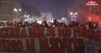 Morte di Lorenzo Parelli, studenti in piazza a Roma contro l’alternanza scuola-lavoro: lanciati petardi e bombe carta – Video