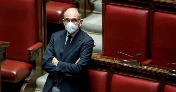 Letta è furibondo, i dem esplodono: effetto Papeete di Salvini