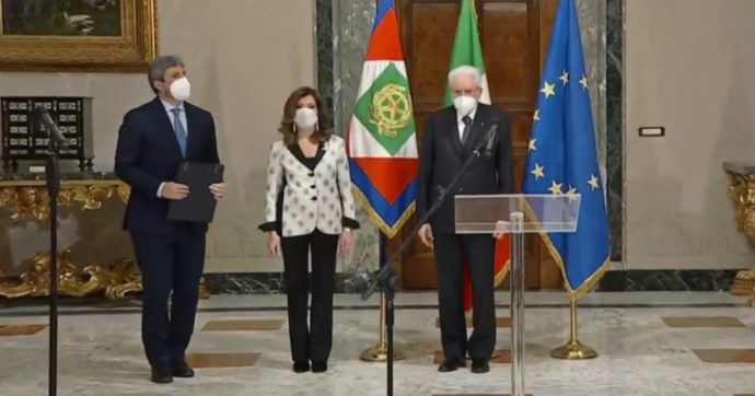 Sergio Mattarella confermato presidente della Repubblica: “Accetto per senso di responsabilità, le condizioni impongono di far prevalere la volontà del Parlamento su altre considerazioni e prospettive” – la diretta