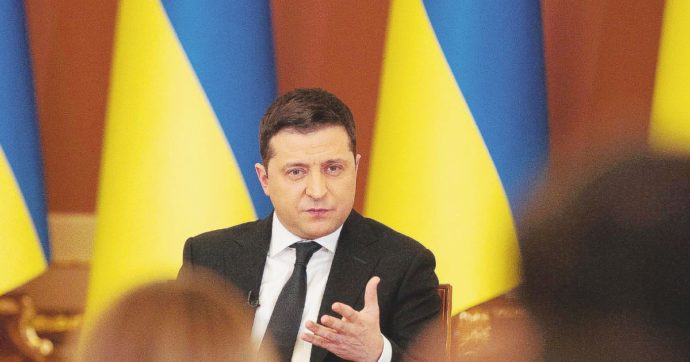 Crisi Ucraina, Zelensky: negoziati con i russi per risolvere l’impasse