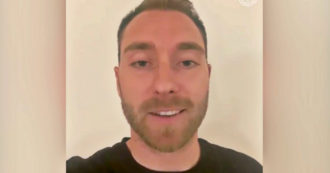 Copertina di Eriksen torna a giocare, l’ex Inter firma per il Brentford: “Non vedo l’ora di scendere in campo” – Video