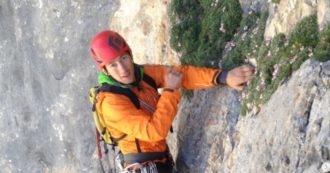 Copertina di Corrado Pesce, prima di morire l’alpinista aveva aperto una nuova via sul Cerro Torre. I compagni: “Sapevamo che era il migliore”