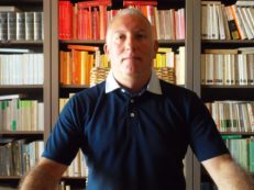 Copertina di Concorsi truccati, la sconfitta dei baroni: reintegrato (dopo 10 anni) il ricercatore-simbolo della lotta per il merito all’università