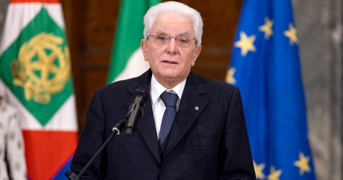 Quirinale, il ruolo dell’Italia in Ue e la crisi in Ucraina nel discorso d’insediamento di Mattarella. Nessun j’accuse al Parlamento