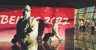 Copertina di Olimpiadi stile Squid Game: bunker, contagi e… Malagò