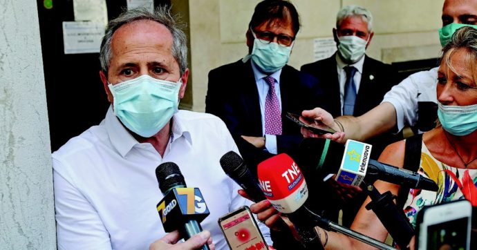 Andrea Crisanti: “Con il 90% di vaccinati l’obbligo non ha più senso. È solo un’arma politica”