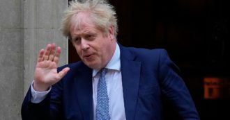 Copertina di Regno Unito, il premier Johnson perde pezzi: si dimettono la sua stratega politica e il responsabile della comunicazione
