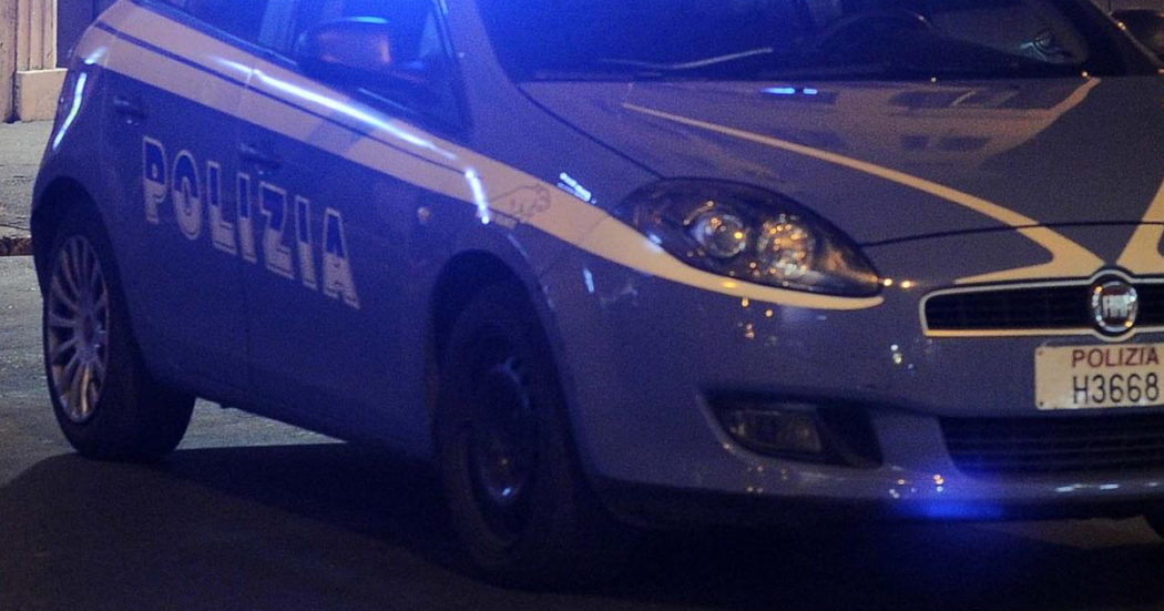 Rimini, 62enne uccide la moglie a coltellate dopo una lite e poi si costituisce in Questura