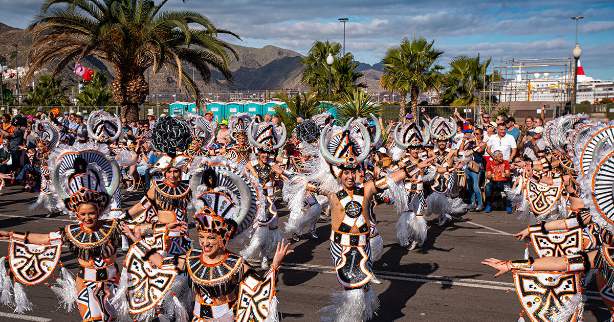 Tenerife, un Carnevale ‘alla brasiliana’ nell’arcipelago più caldo d’Europa