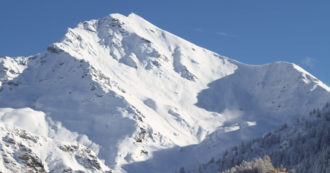 Copertina di Austria, valanga travolge un gruppo di scialpinisti sui monti del Tirolo: 5 morti
