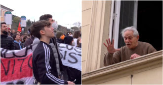 Copertina di Roma, anziano si affaccia dalla finestra di casa. Gli studenti: “Uno di noi” – Video