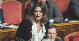 Copertina di Daniela Santanchè, pm di Milano chiede di archiviare l’indagine per presunti reati fiscali: “Nessun ruolo”