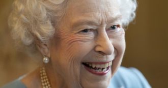 Copertina di La Regina Elisabetta spiazza tutti: “Camilla sia la Regina consorte quando Carlo sarà Re”. L’annuncio nel giorno dei 70 anni di regno