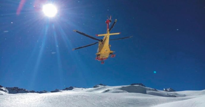 Cede la neve a Livigno Morto snowboarder