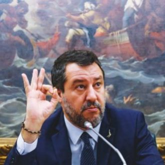 Copertina di L’amore orgasmico di Salvini per Putin: tutto è perdonato