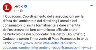 Copertina di Codacons chiede a Lercio di smentire un articolo con un loro attacco a Papa Francesco: “Vi riveliamo una cosa. Tutte le notizie che pubblichiamo sono false”