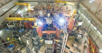 Copertina di Nucleare, gli scienziati europei annunciano una svolta nella ricerca sulla fusione. Carrozza (Cnr): “Passo cruciale verso la produzione di energia abbondante ed eco-sostenibile”