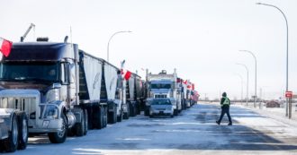 Copertina di Canada, Ford e Toyota annunciano la chiusura temporanea delle fabbriche a causa delle proteste dei camionisti No vax