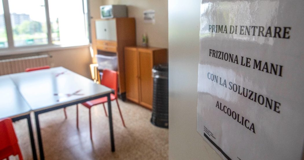 “Disabili e anziani segregati in strutture residenziali”: in Lombardia le associazioni scrivono al Garante. Una madre: “Non mi fanno incontrare mio figlio vaccinato”