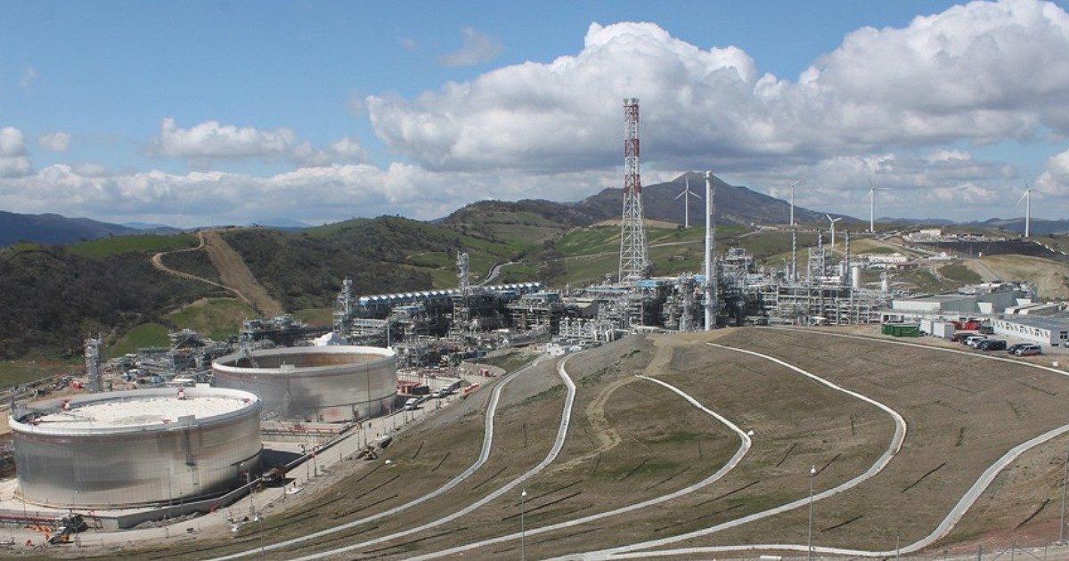 Bollette, per il nuovo decreto anti rincari mancano fino a 3 miliardi. C’è anche l’idea di estrarre più gas in Italia e venderlo a prezzi calmierati