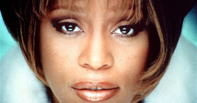 Copertina di Chiedi chi era Whitney Houston: dieci anni fa la morte del mito