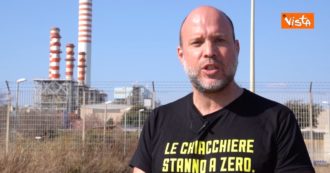 Copertina di Flash mob di Legambiente a Civitavecchia per dire “Stop alla corsa al gas e all’energia nucleare”