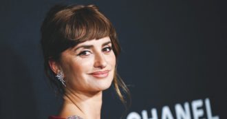 Copertina di “Mafia Mamma” per Bellucci e Cruz sfreccia con “Ferrari”