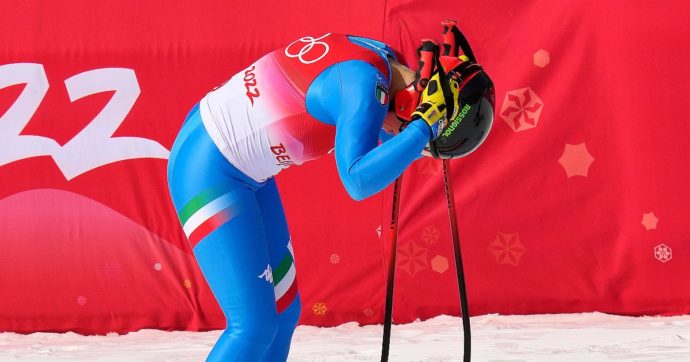 Federica Brignone in tilt dopo l’argento a Pechino. L’annuncio: “A Milano-Cortina non ci sarò, mancherà lo spirito olimpico”