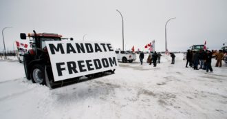 Copertina di Canada, l’Ontario abolisce il pass sanitario. La capitale Ottawa ancora bloccata dalle proteste