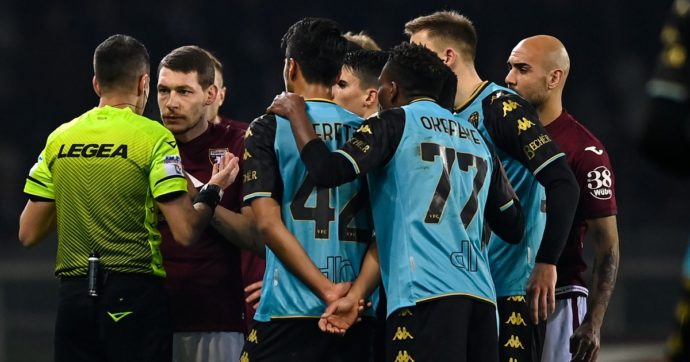 Var in fuorigioco, il calcio italiano ha voglia di restaurazione: la soluzione non è depotenziare la tecnologia ma averne di più