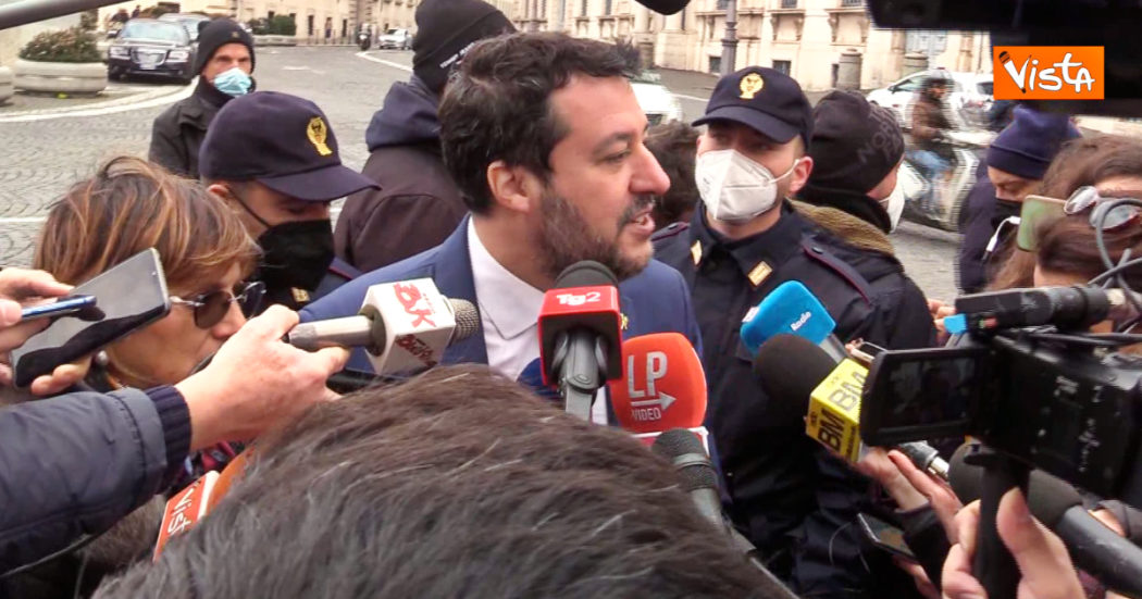 Salvini a Soldo (comitato referendum cannabis): “Se lei vuole farsi le canne è libera di farlo” – Video