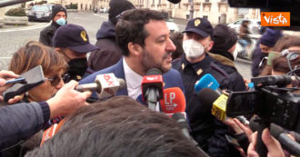 Copertina di Salvini a Soldo (comitato referendum cannabis): “Se lei vuole farsi le canne è libera di farlo” – Video