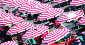 Copertina di Se i profitti balneari vanno alla collettività: cos’è e perché può funzionare il ‘G20 delle spiagge’