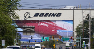 Copertina di Boeing non potrà più certificare i suoi 787 Dreamliner. La decisione dell’ Faa statunitense dopo i problemi emersi sul modello